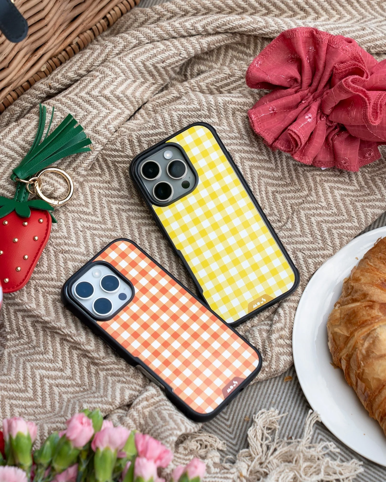 Dandelion Protective Phone Case - Picnic MagSafe - Image 22